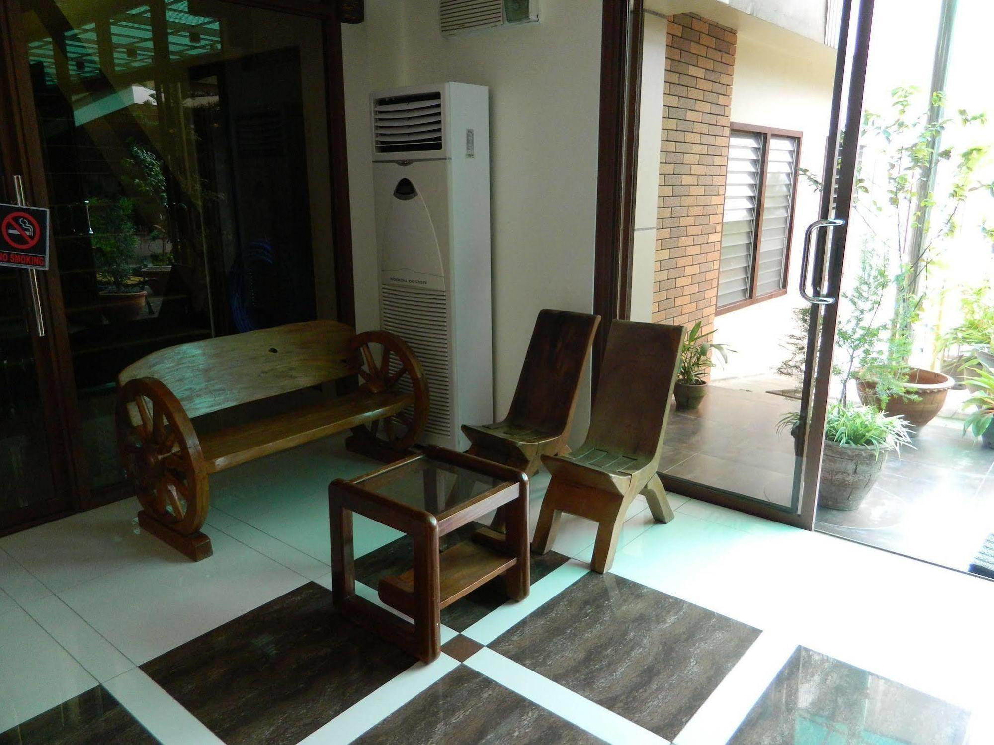 Qanaq Otel Davao City Dış mekan fotoğraf